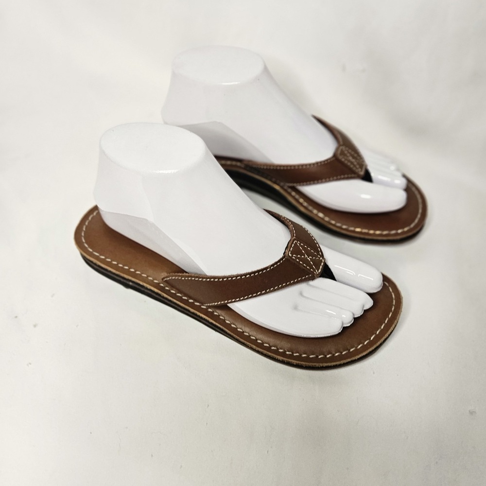 Clarks Women's Brown Leather Roxanna Flip Flop Sandals, Size 7M